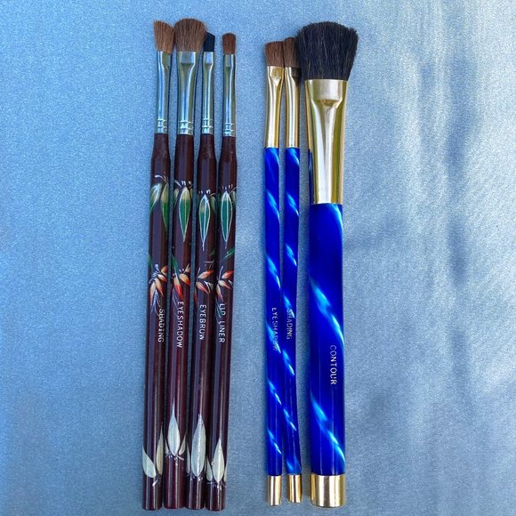 💎Set of Seven Makeup Brushes - New in Case - Picture 1 of 7